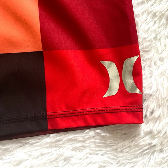HURLEY | Red & Orange Checkered Phantom Swim Board Shorts - Picture 4 of 7